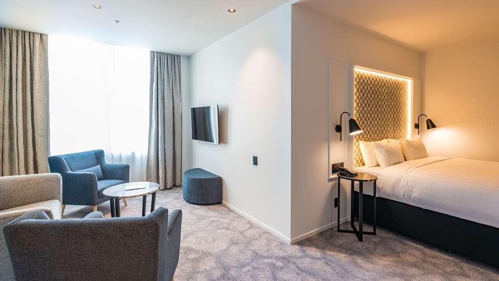 Legacy Airedale Hotel Auckland Room photo